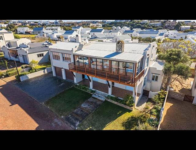 4 BEDROOM HOUSE FOR SALE IN STILBAAI-WES